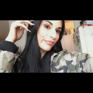 Meet your Posher, Megan